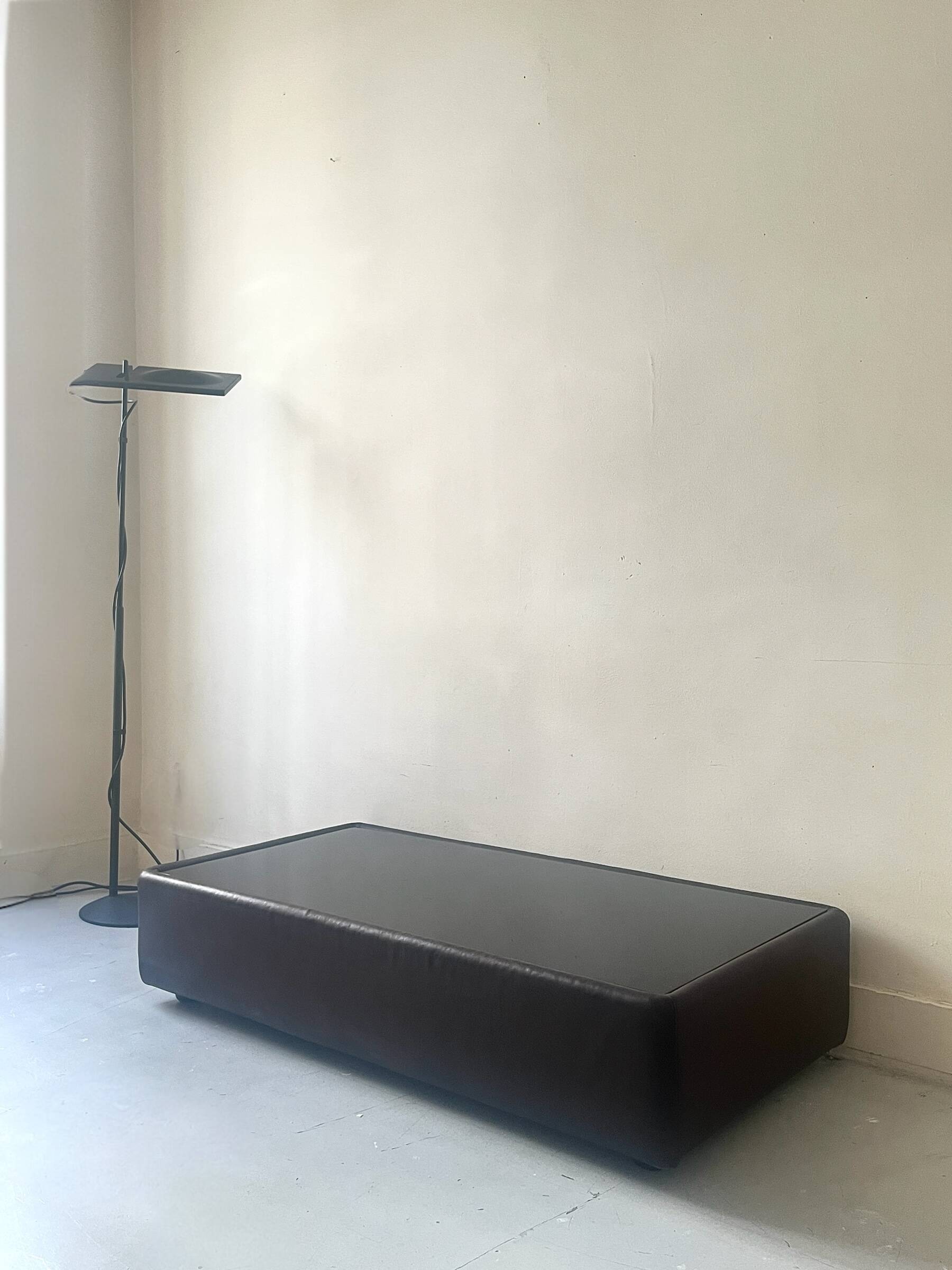 Vintage design coffee table in brown leather and black glass, Steiner France 1970.