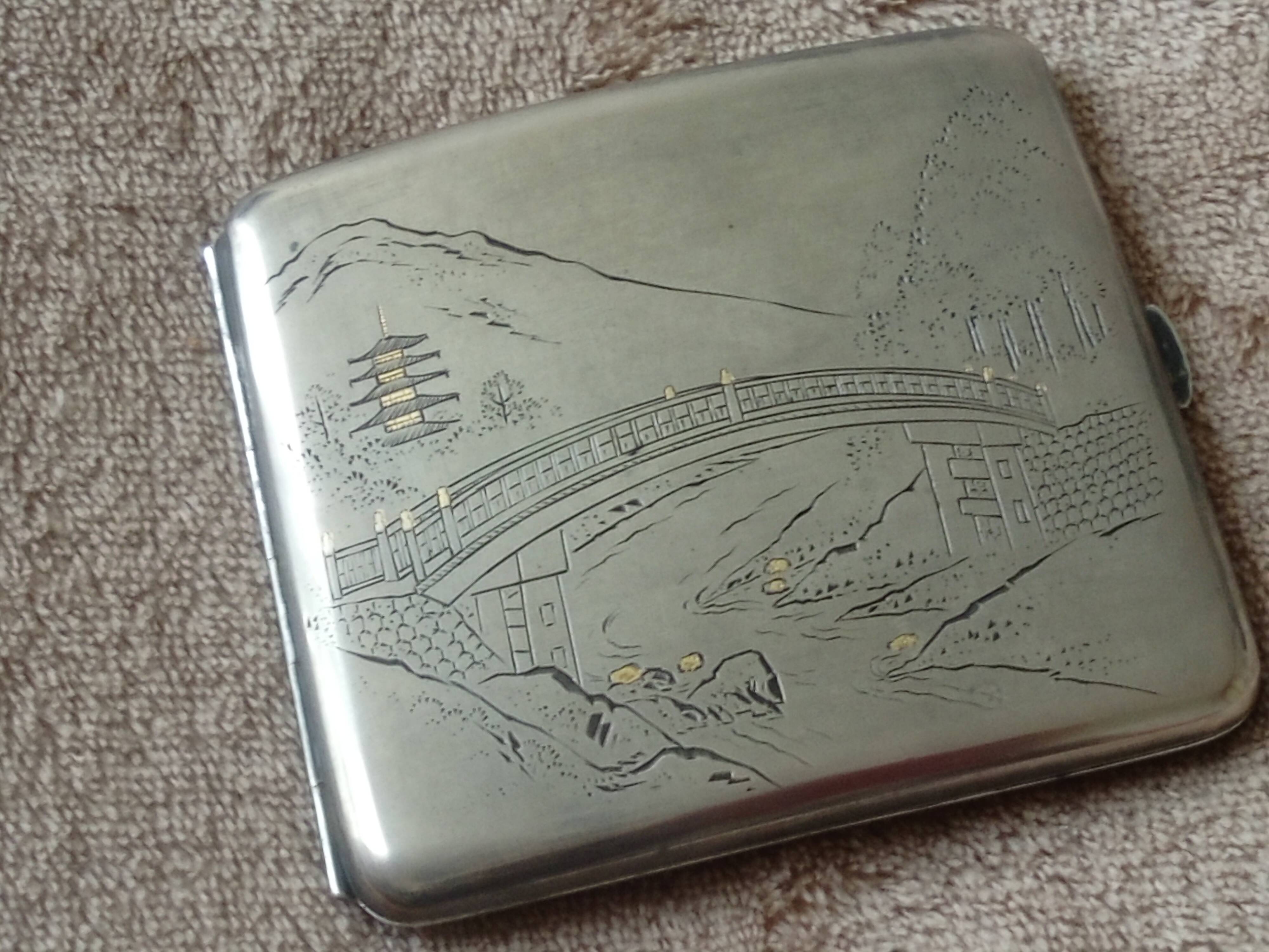 Old sterling silver cigarette case with Japanese decor