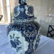 Vase en faïence de Delft par Boch Royal Sphinx