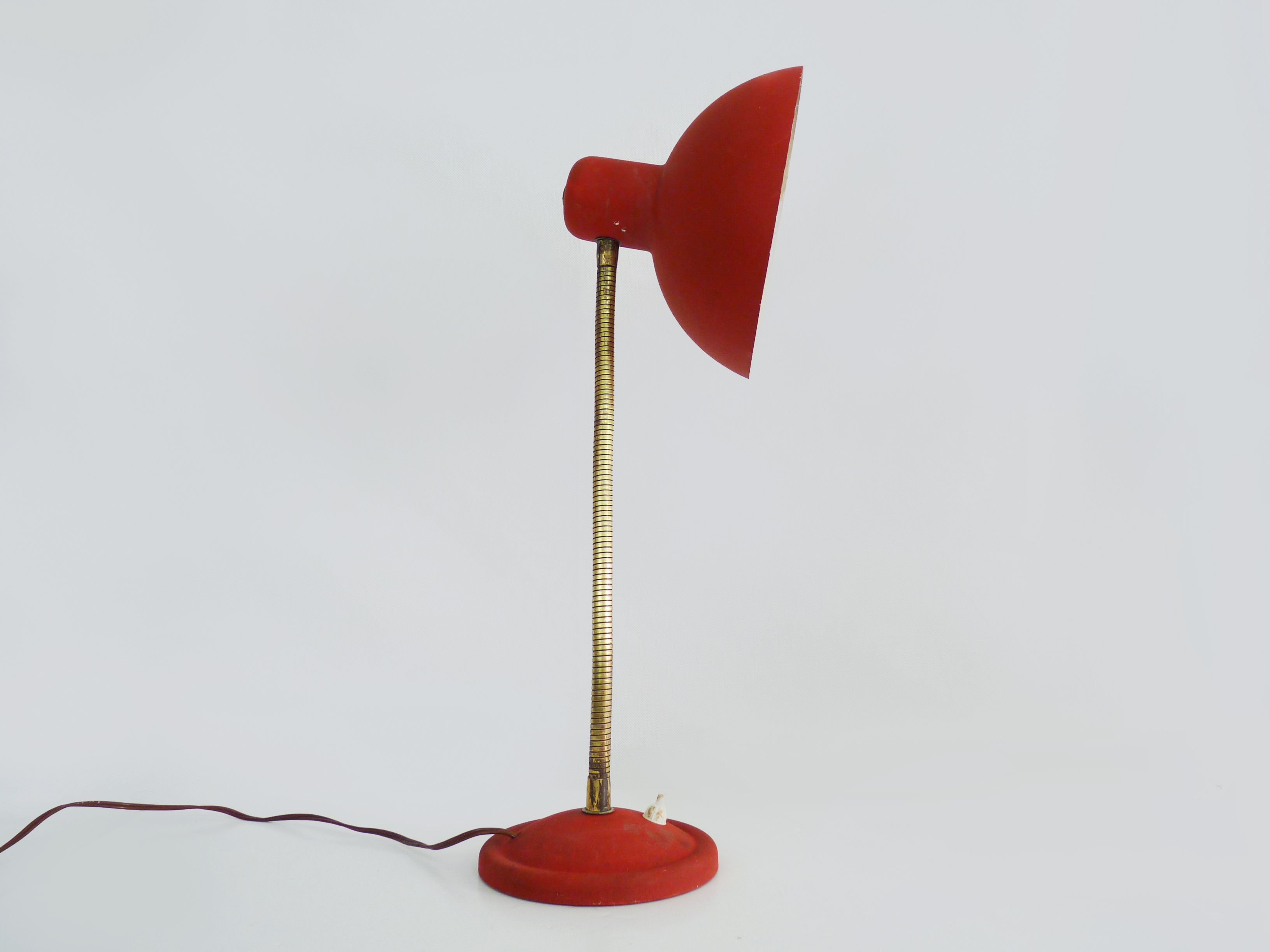 Flexible desk lamp vintage Aluminor in red lacquered metal. Year 50