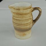Longchamp pitcher