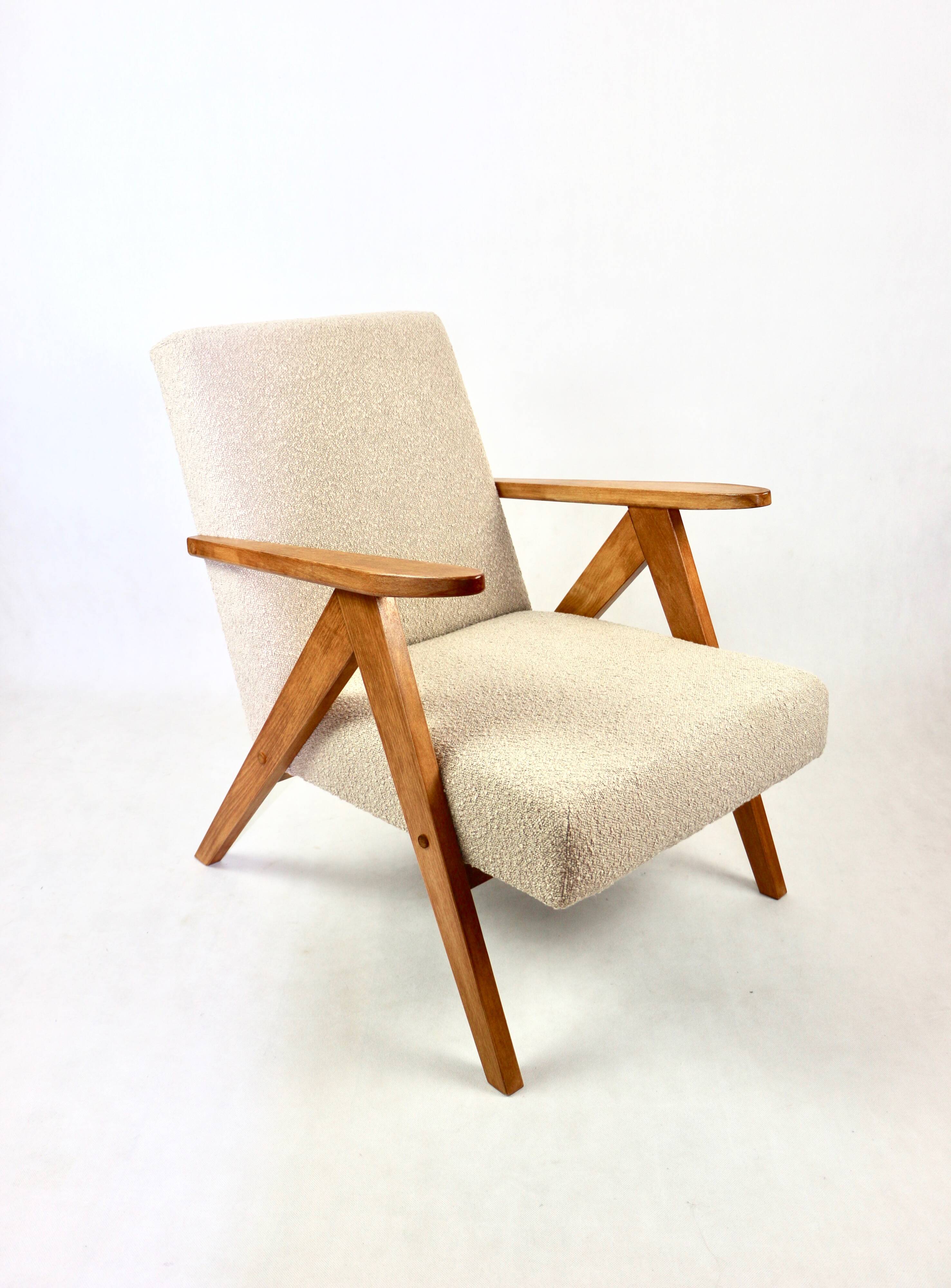 Vintage armchair B-310 VAR beige structural boucle 1970s - 2 pieces available - light wood