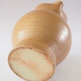 Pitcher in Berry sandstone