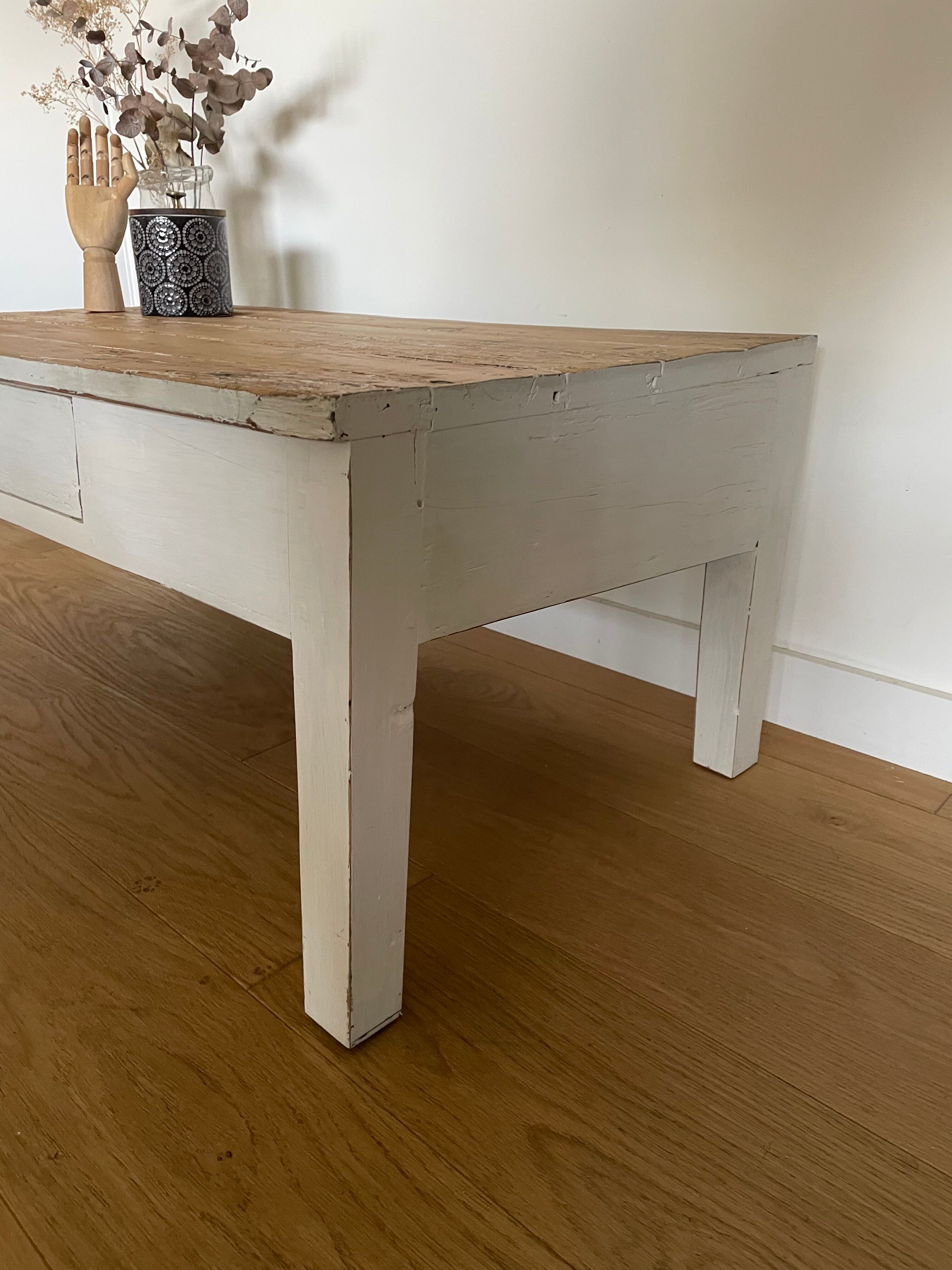 Coffee table type farm table
