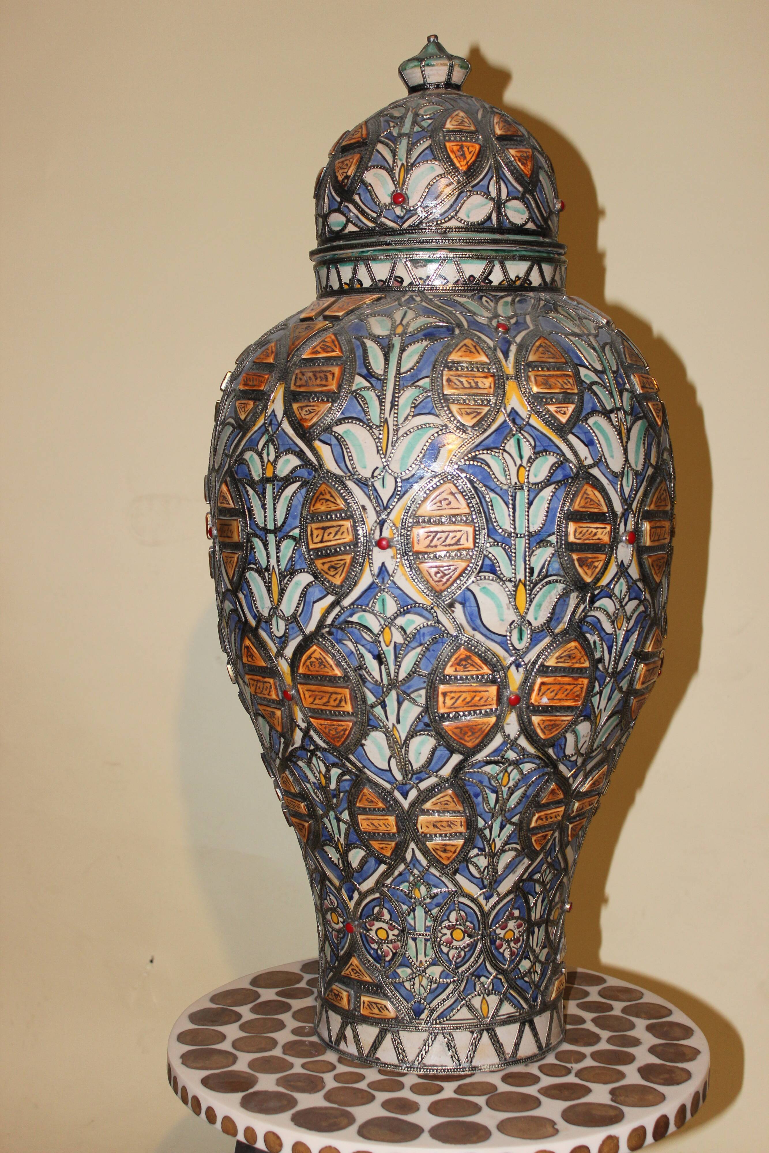 Ceramic vase