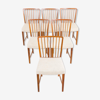 Set of 6 walnut dining chairs in boucle by Frits Henningsen, Denmark, 50s