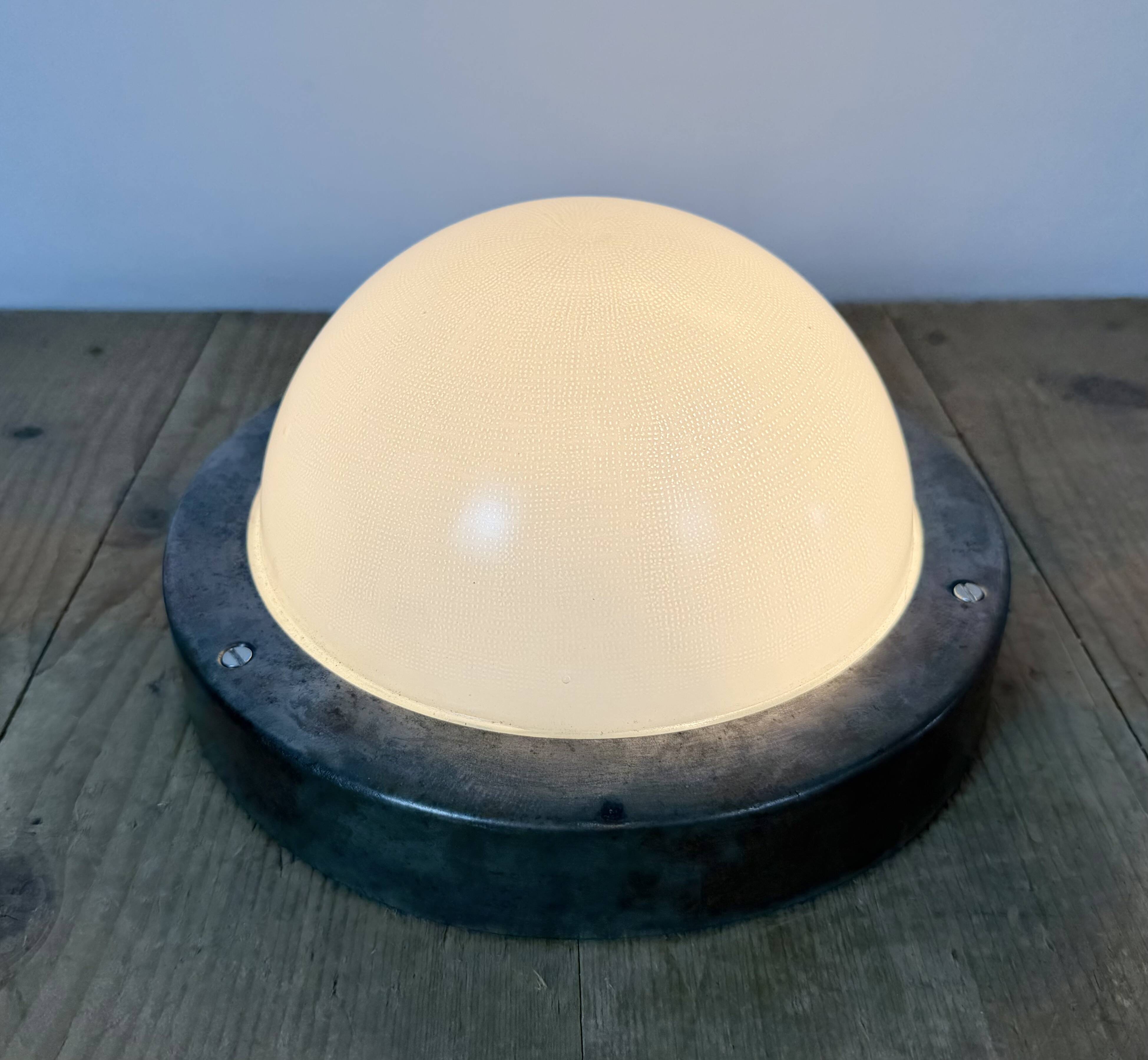 Vintage Wall or Ceiling Light from Elektrosvit, 1970s
