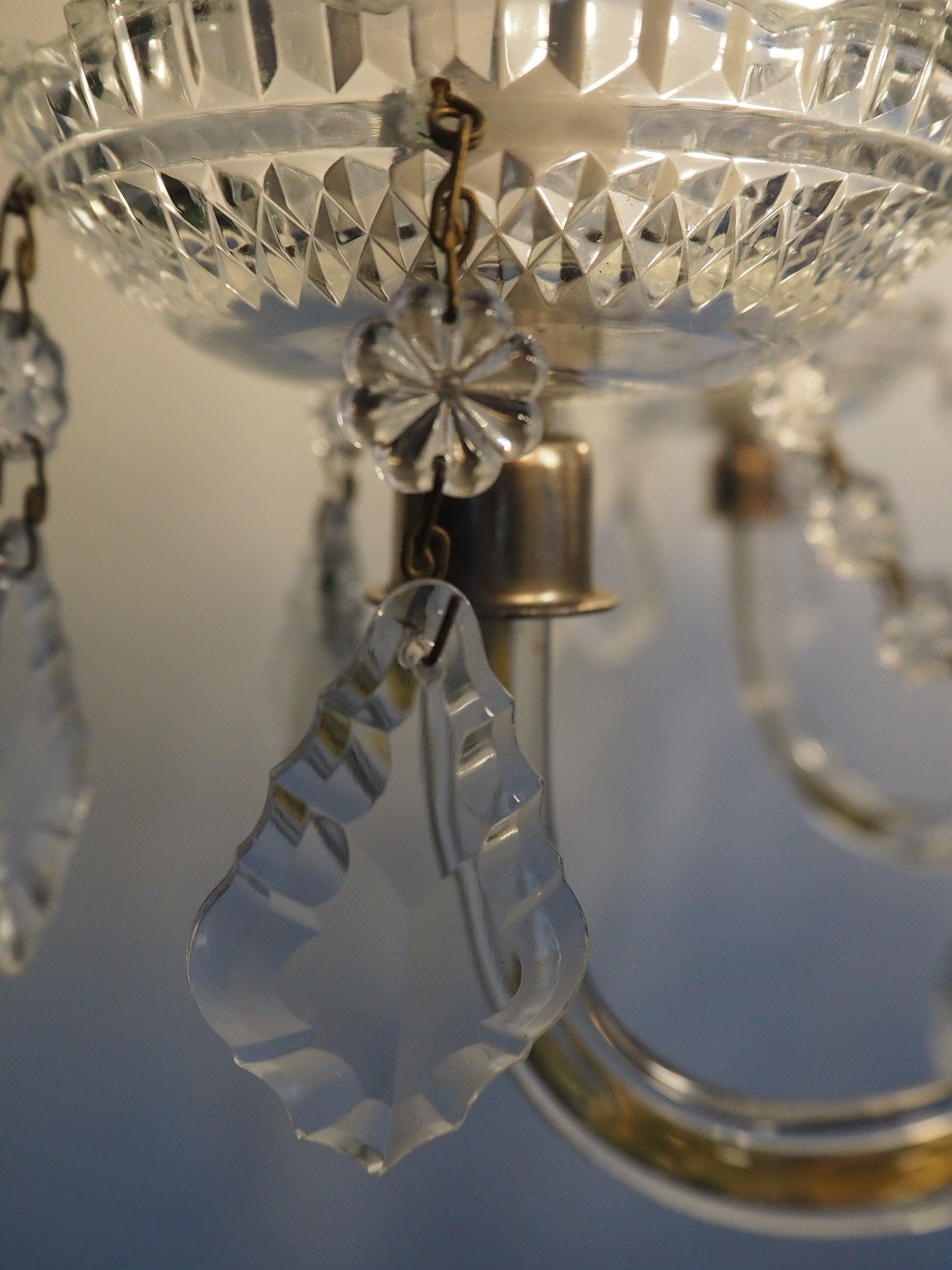 6-light chandelier with tassels