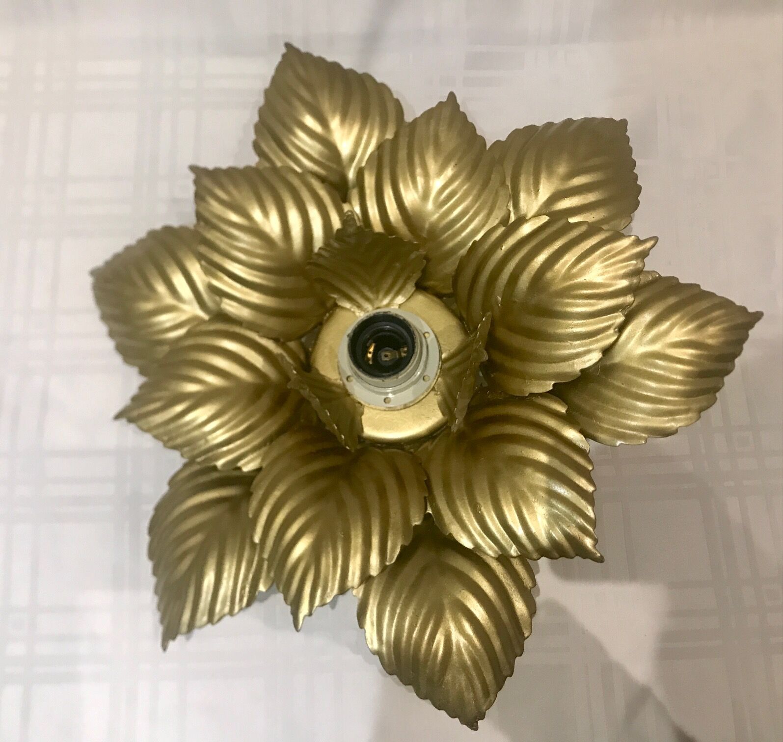 Wall lamp or ceiling lamp golden flower