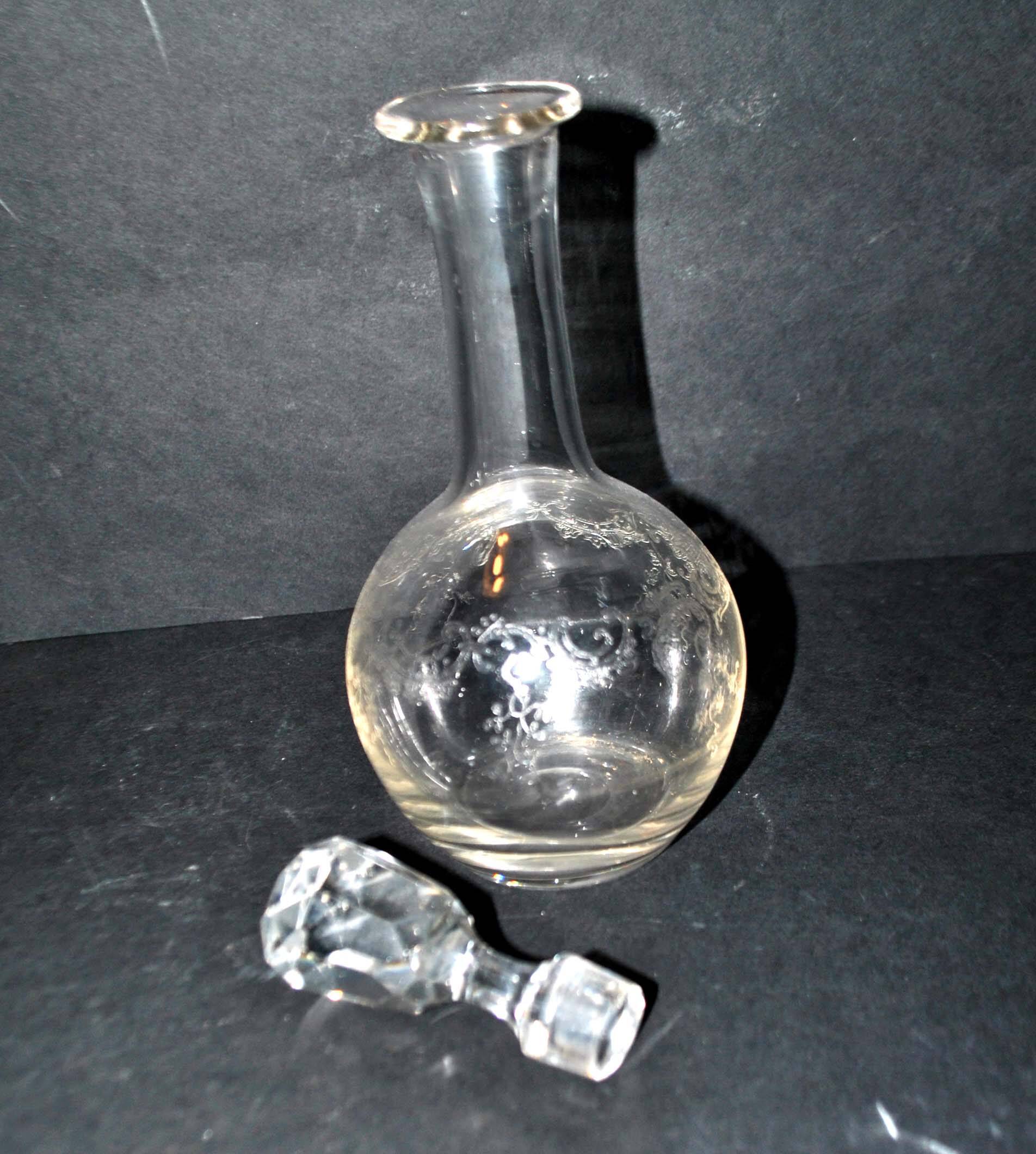Antique acid-etched crystal carafe - 1900 rococo and foliage decor - 23cm