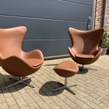 2x Fritz Hansen Egg Chair +1x Ottoman in Cognac leather NIEUW!!