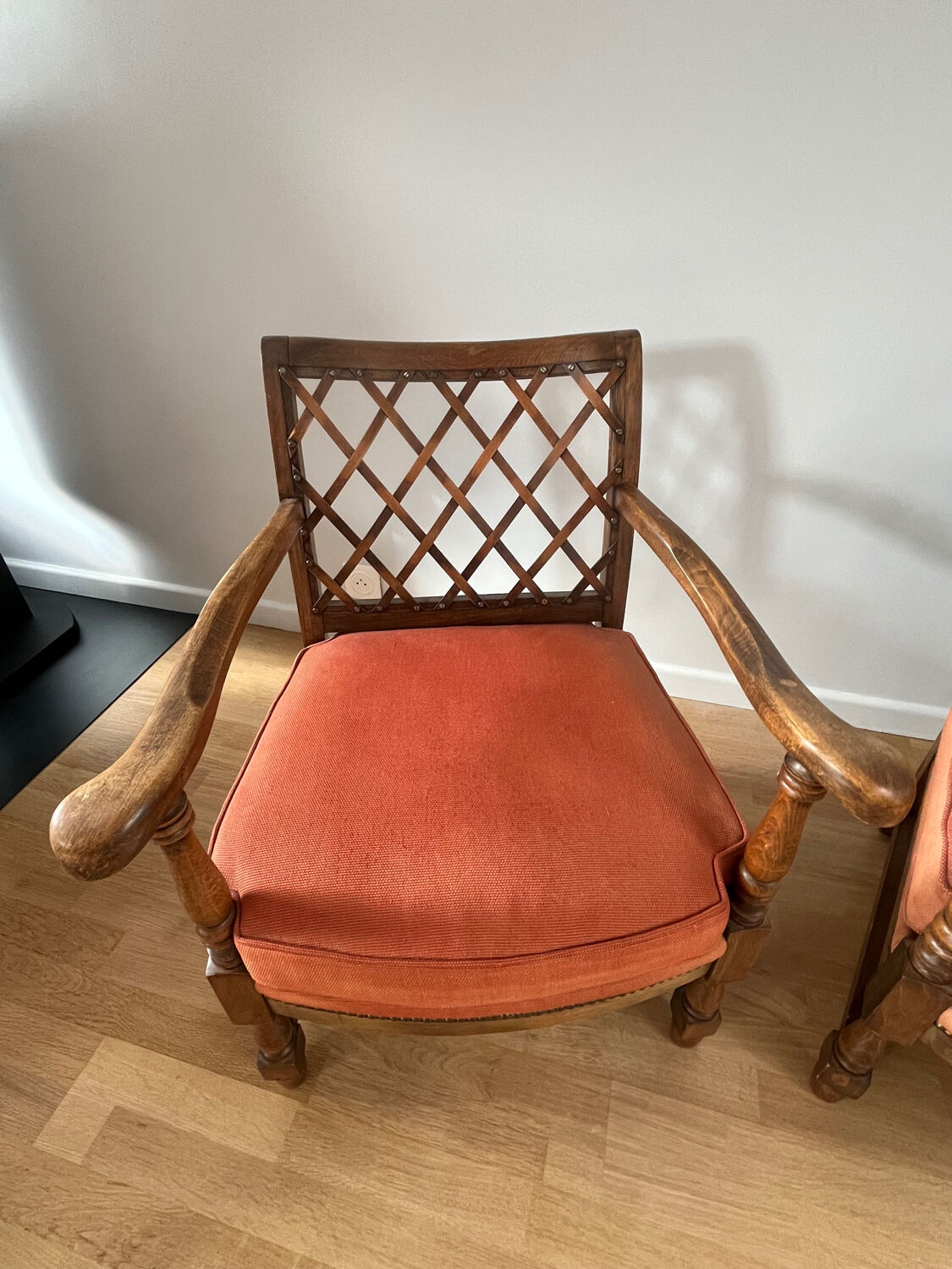 2 fauteuils vintage en bois et tissu