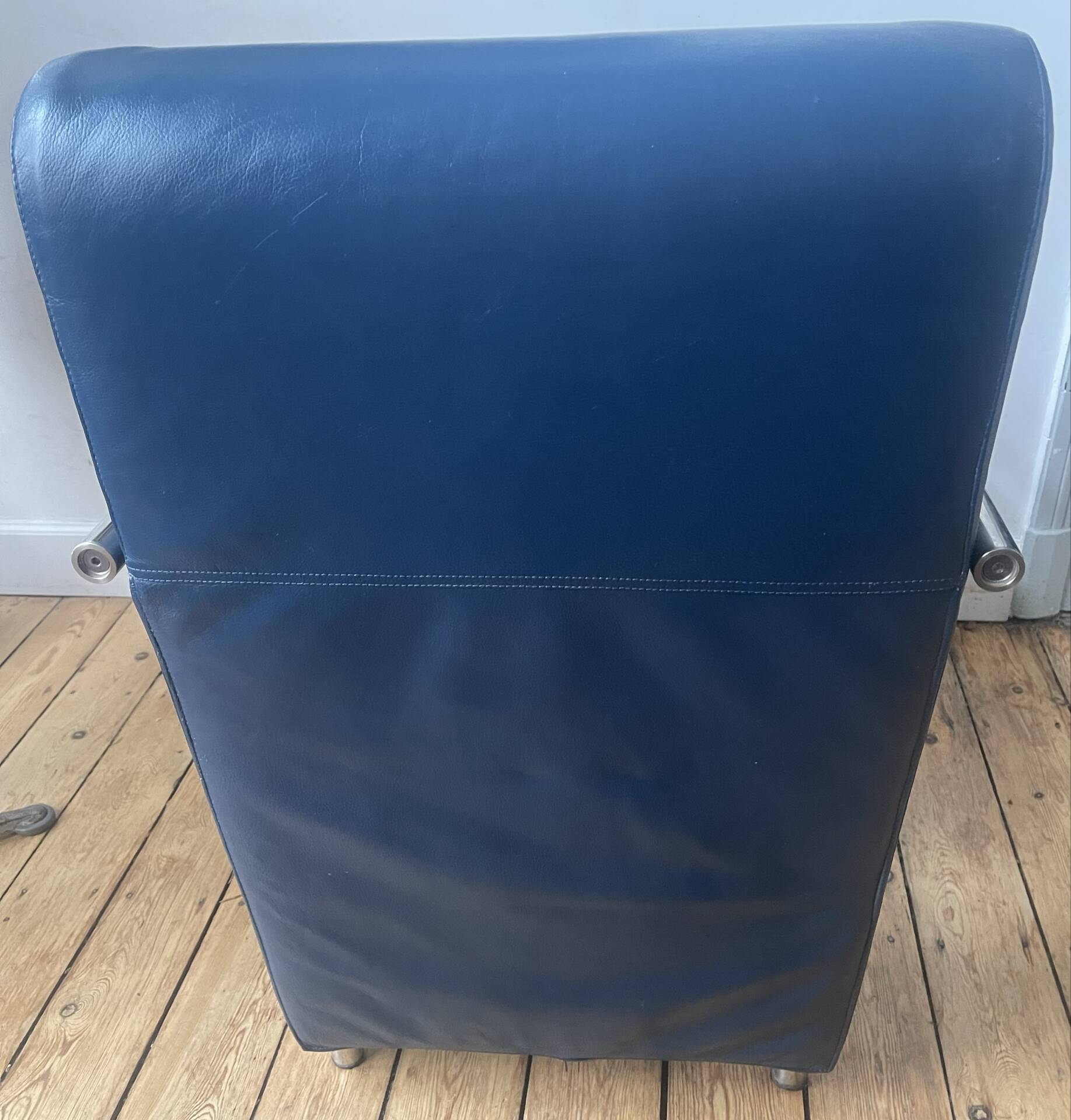 Zanotta Niccola Armchair - Andrea Branzi - Blue Leather