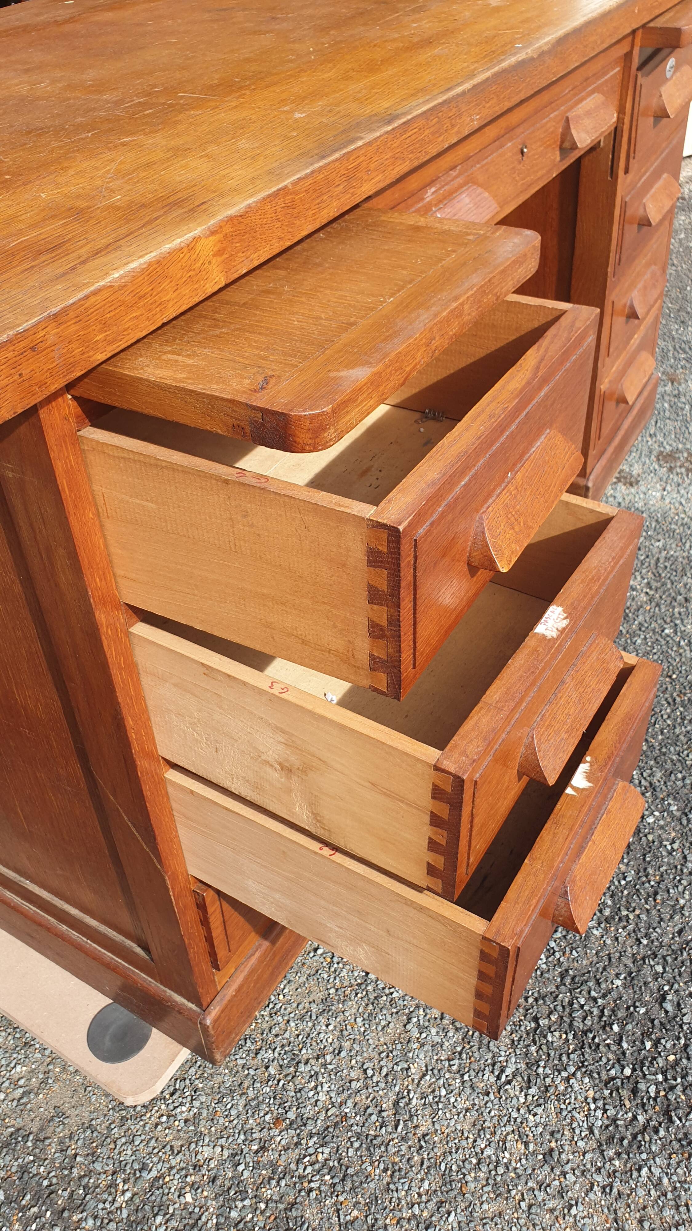 Administrative office 40/50s