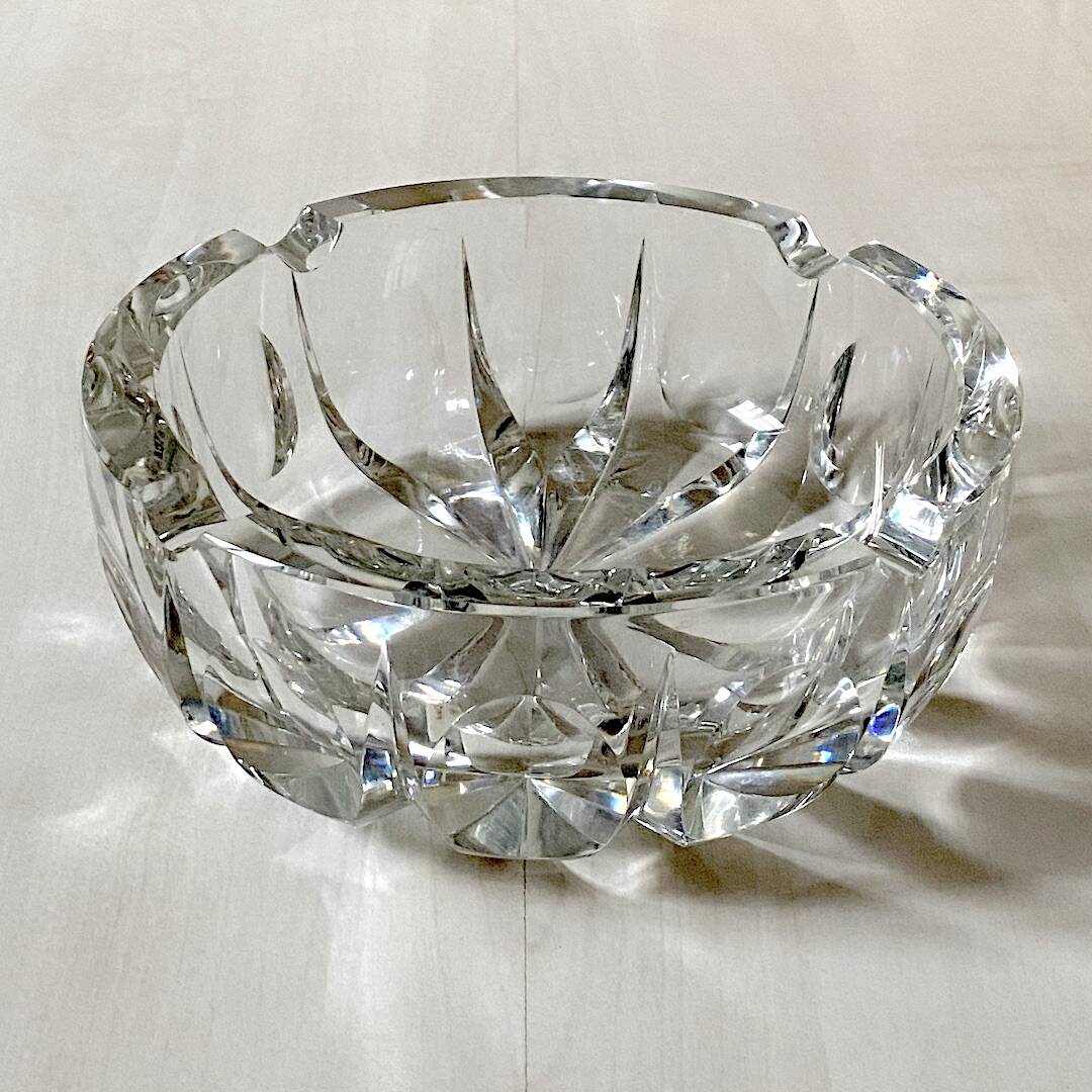 Large Saint Louis crystal pocket emptier or ashtray, ambassador model