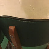 Suite de 3 chaises en skaï vert chiné noir