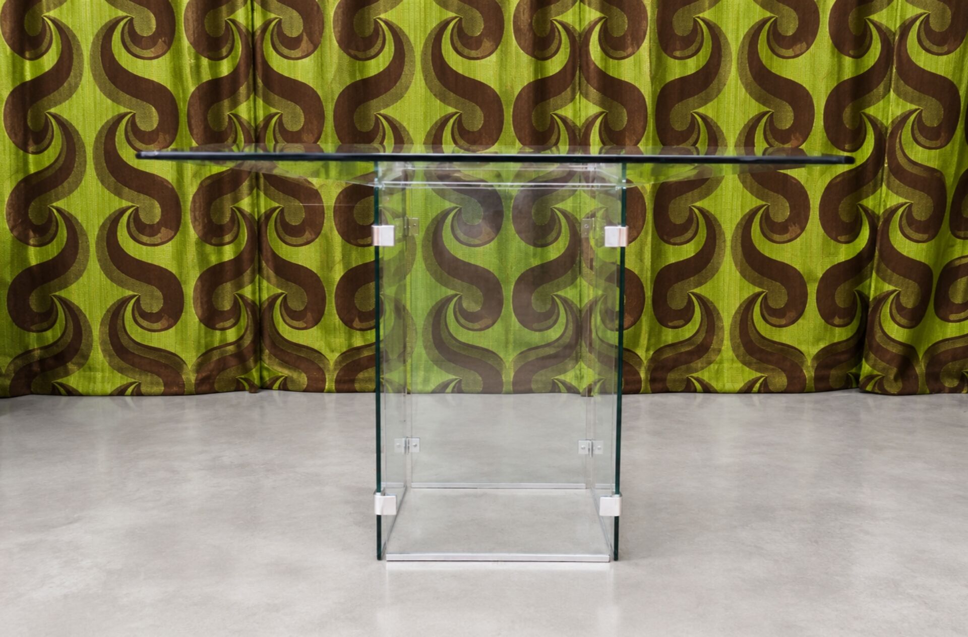 Vintage dining table – All glass – 1980s design