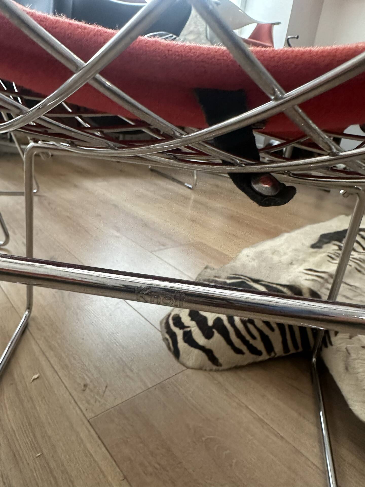 Fauteuil Diamond rouge H. Bertoïa édition Knoll contemporaine