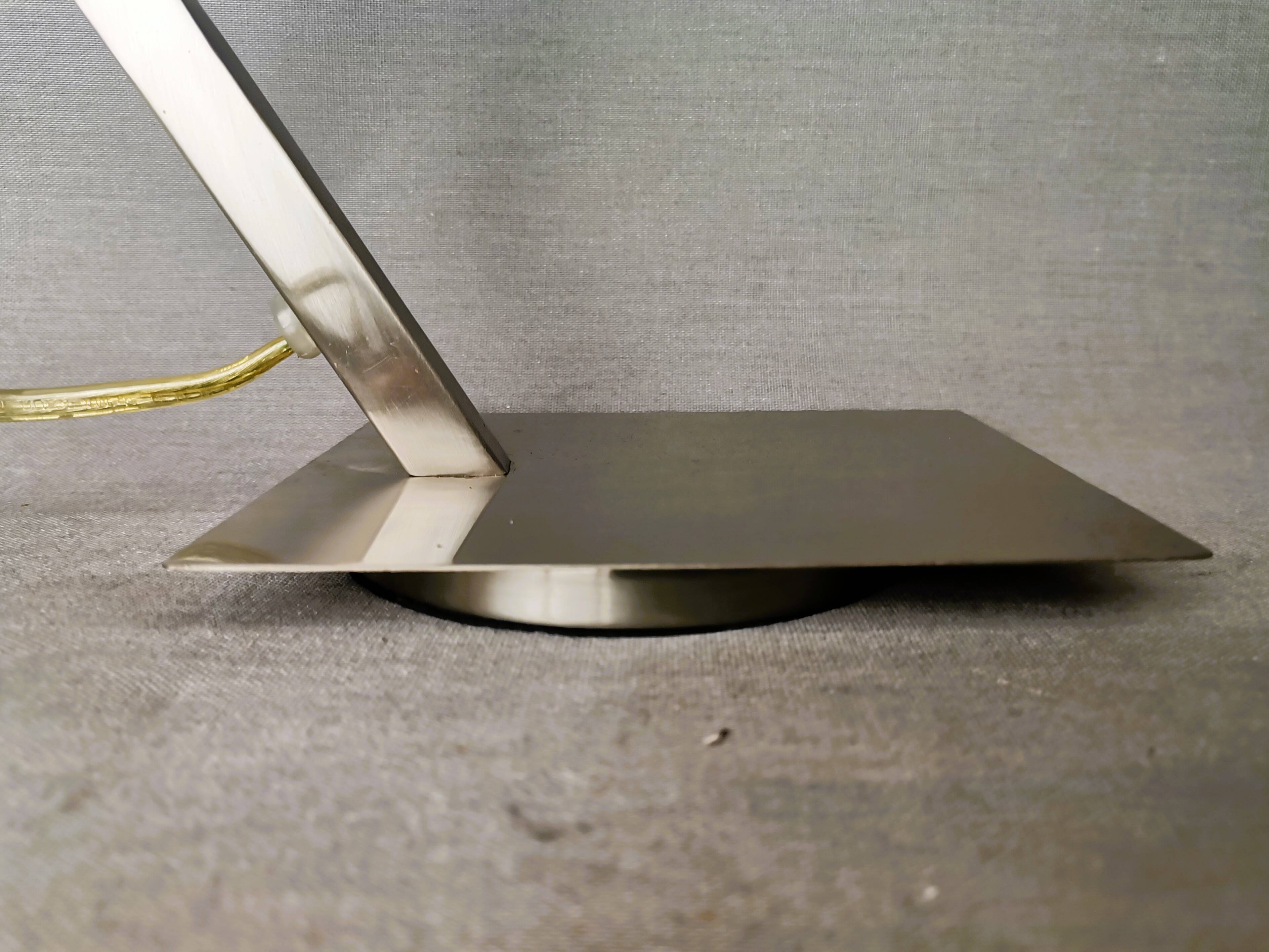 Chromed metal halogen dimmer desk lamp
