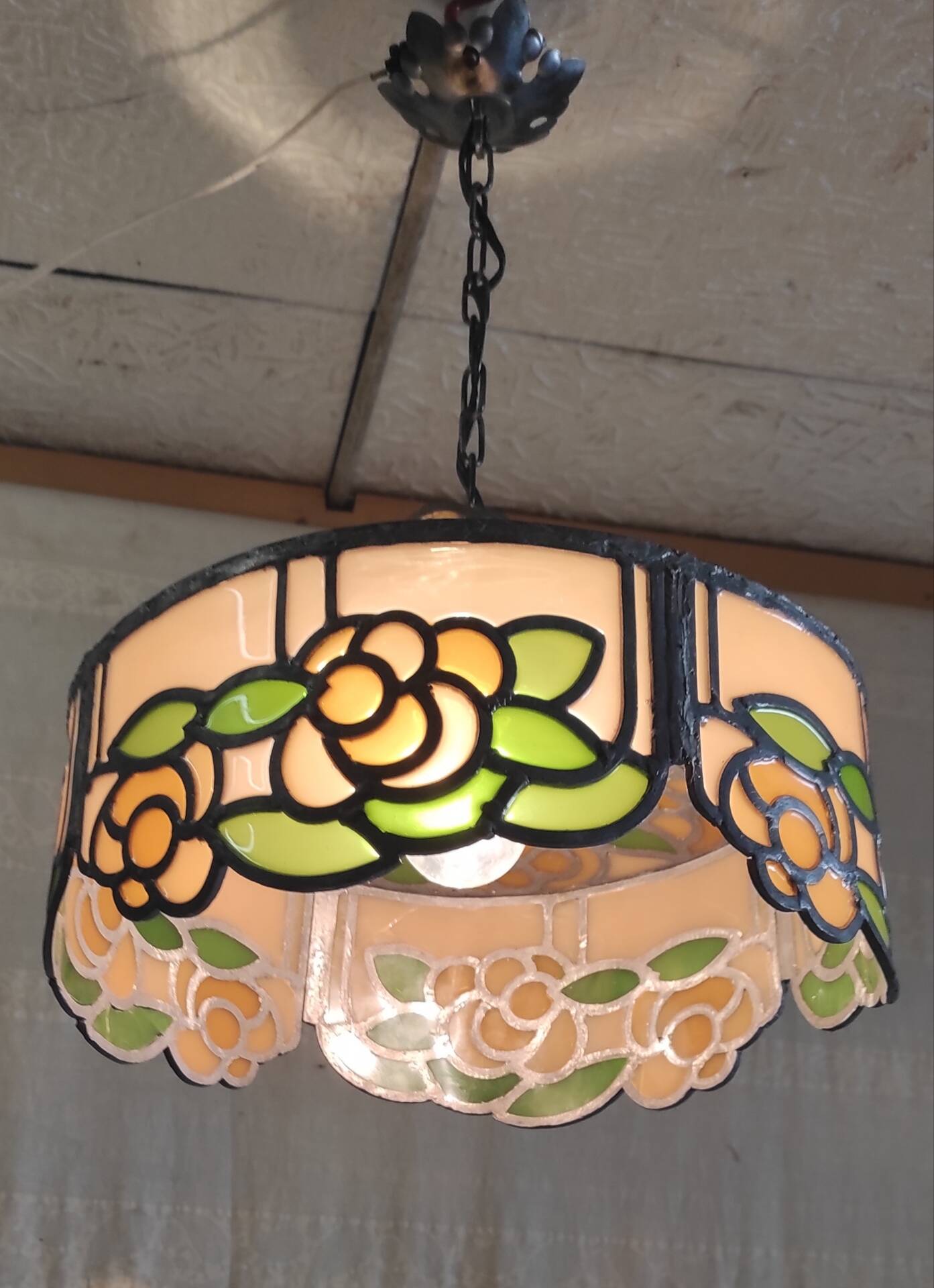 Tiffany-style glass and lead suspension - mid 20th century.