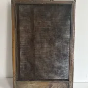Antique brass and iron mesh spark guard with 4 panels – Early 20th century