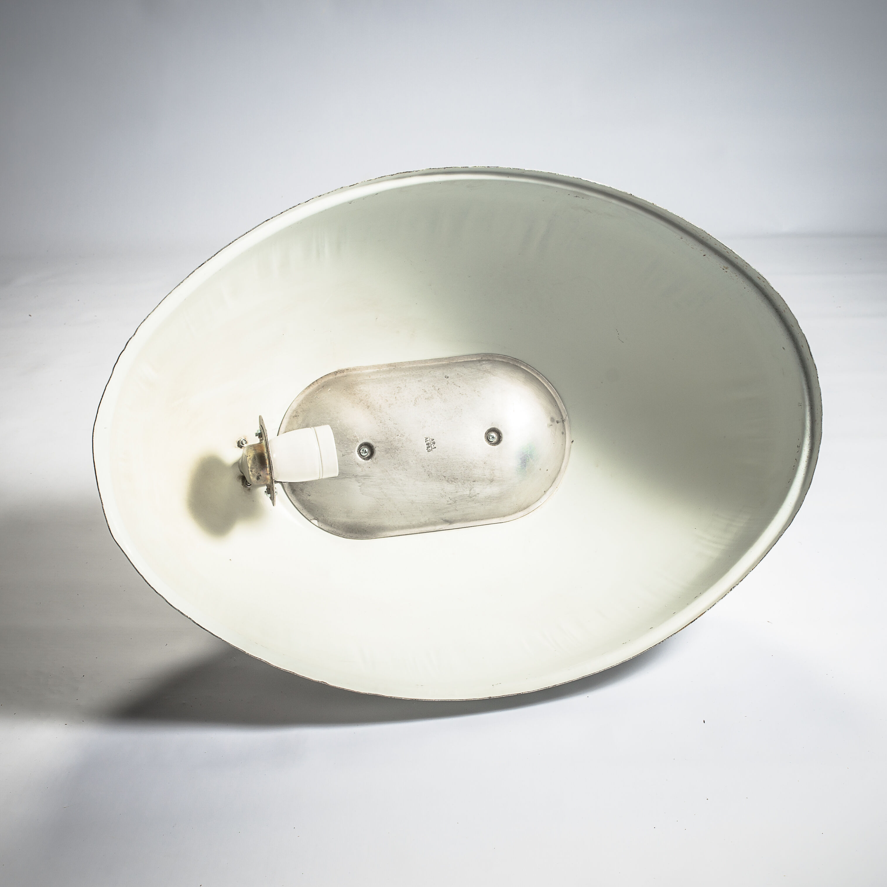 Industrial lamp oval