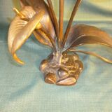 Bronze lamp with arum flowers