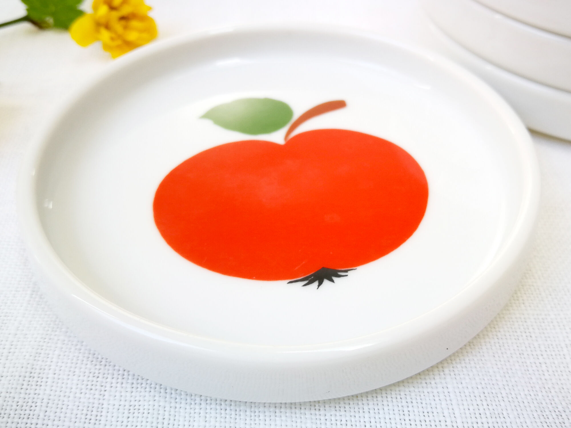 Set de 4 dessous de verre en porcelaine Seltmann Weiden Bavaria / Modèle "Patricia" / Pommes rouges