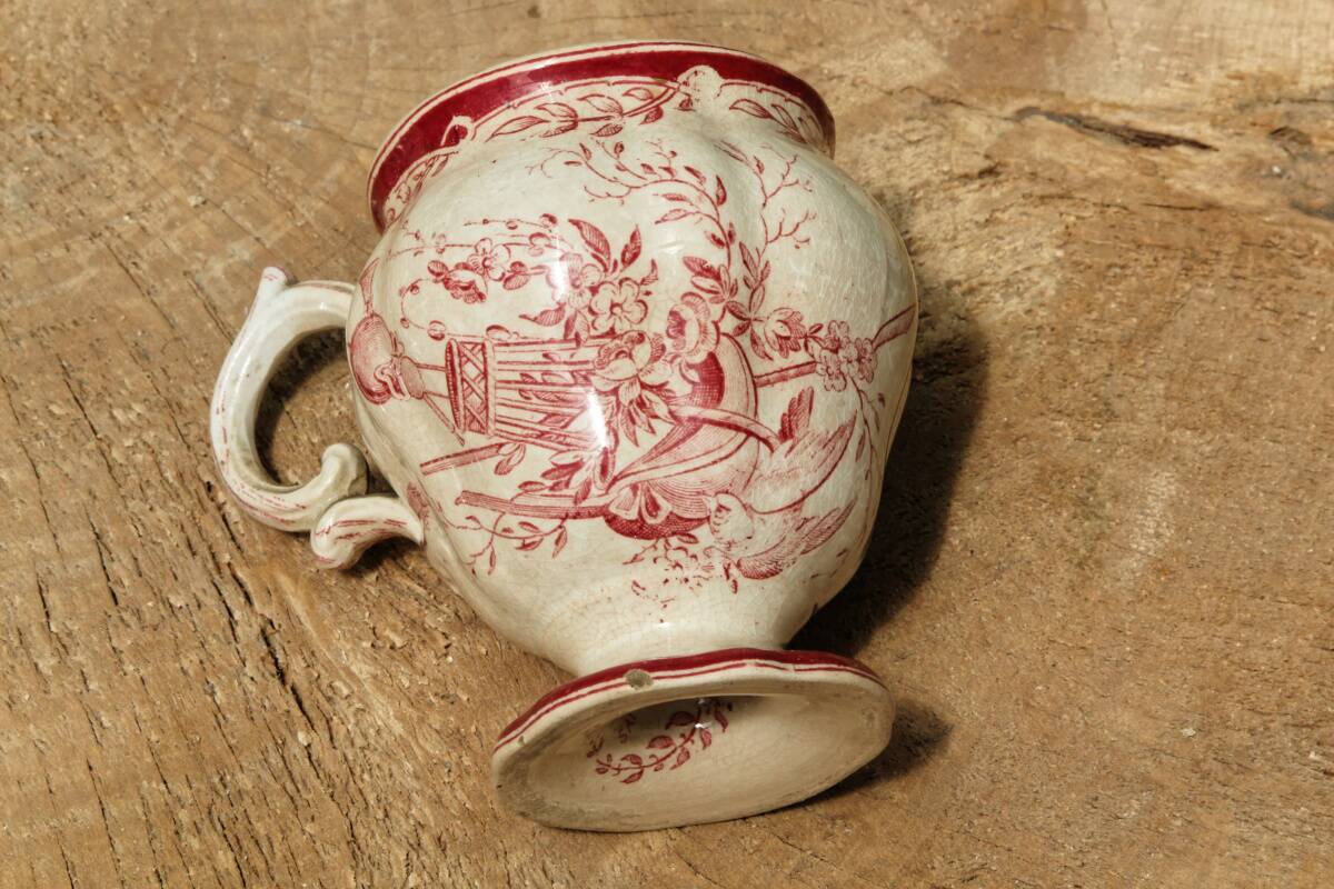 Sarreguemines earthenware mustard pot, Watteau model