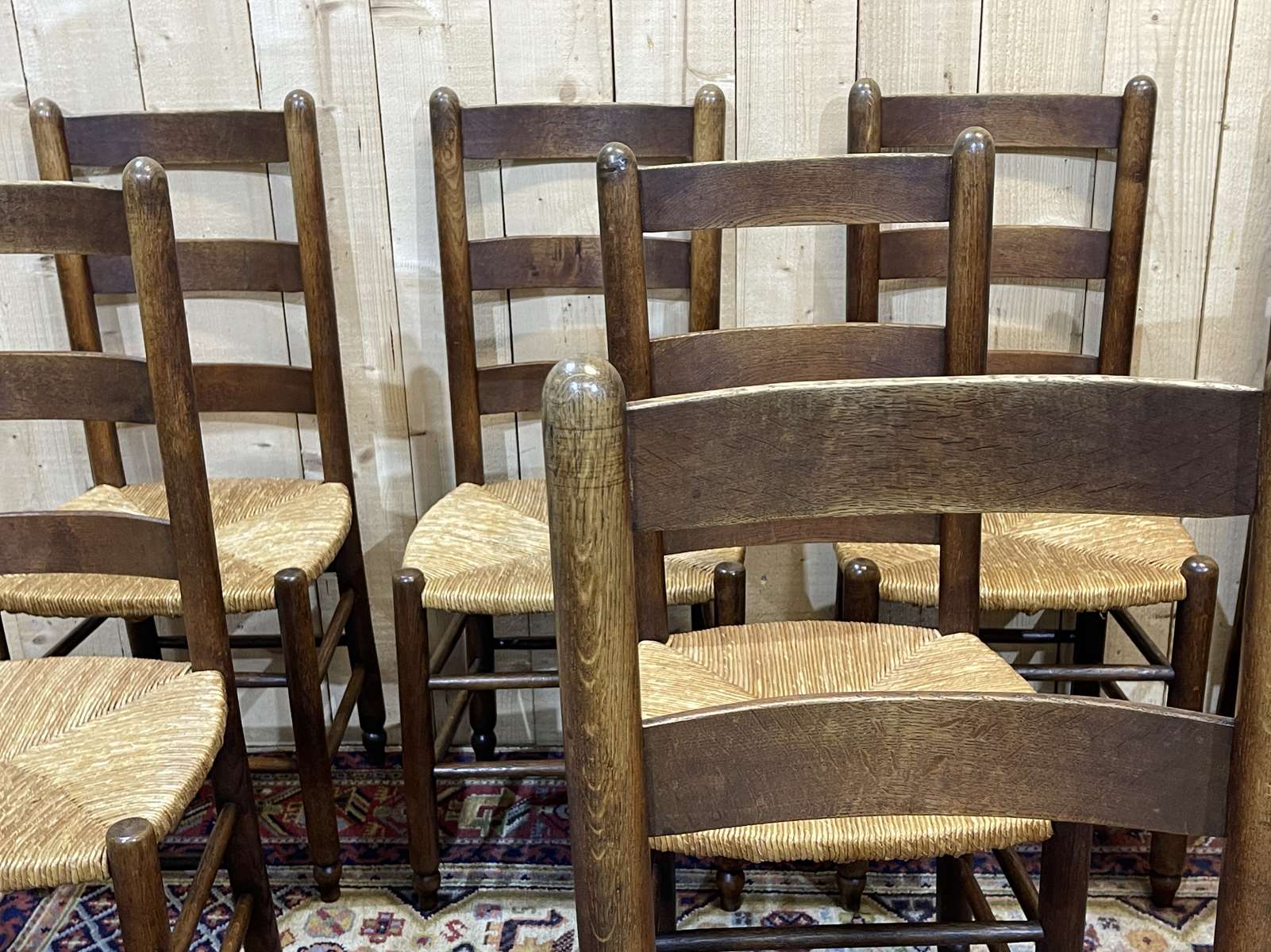 Suite of 8 oak chairs and straw seats - 1950s work