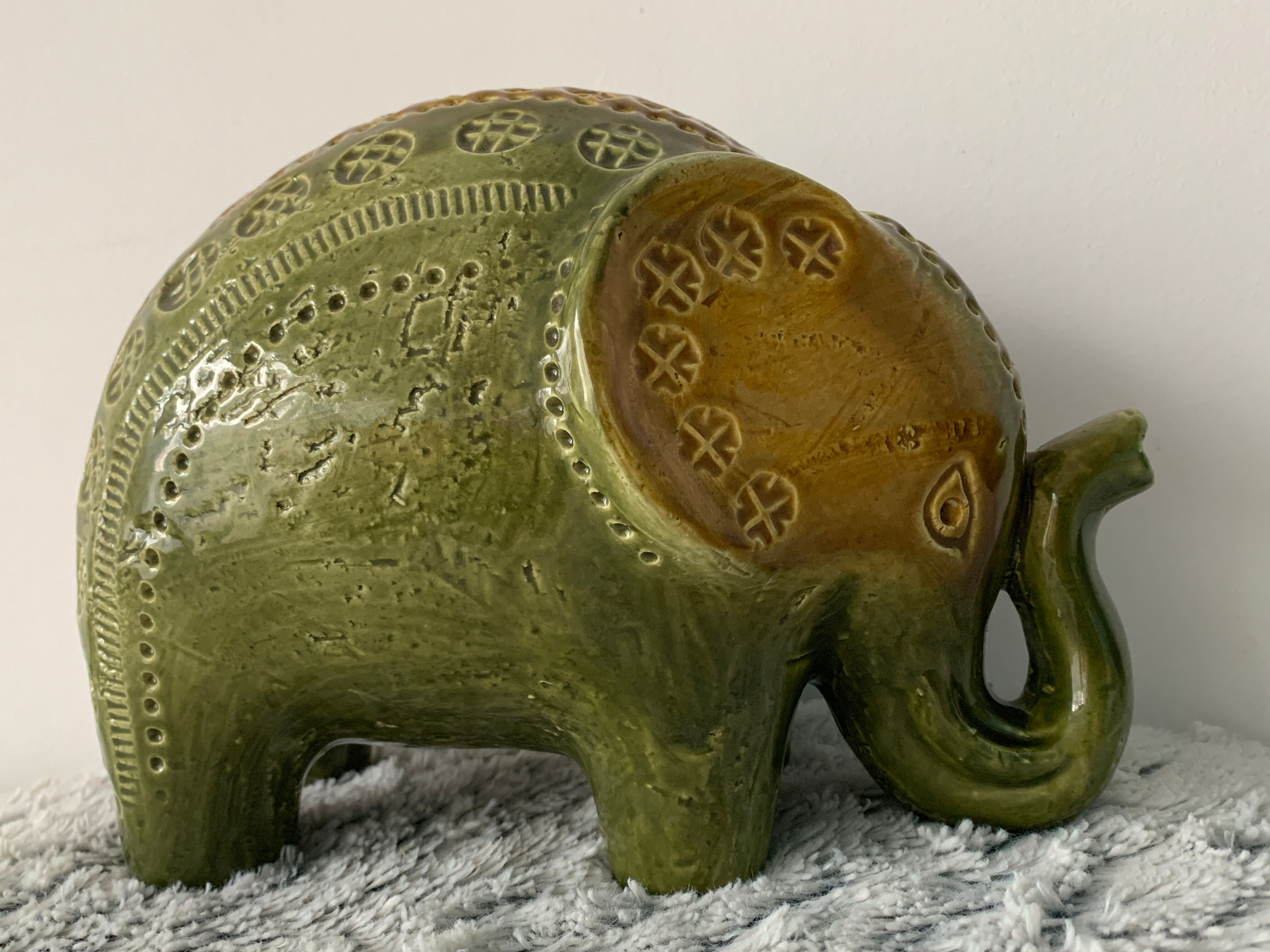 Green Rimini ceramic elephant, Aldo Londi for Bitossi, 1960