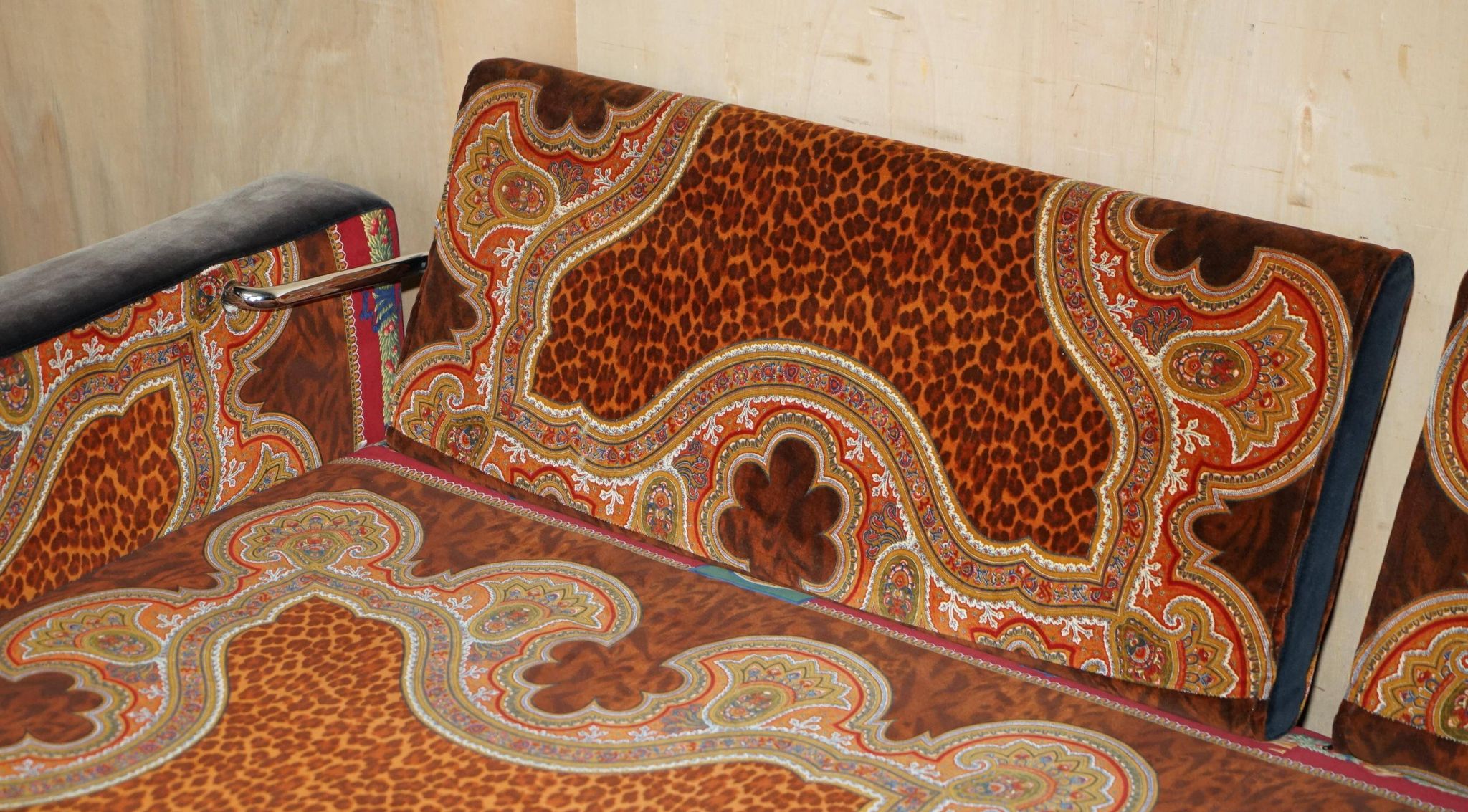 Adjustable canapé Ilian Rachov for Versace 2003, part of a suite.