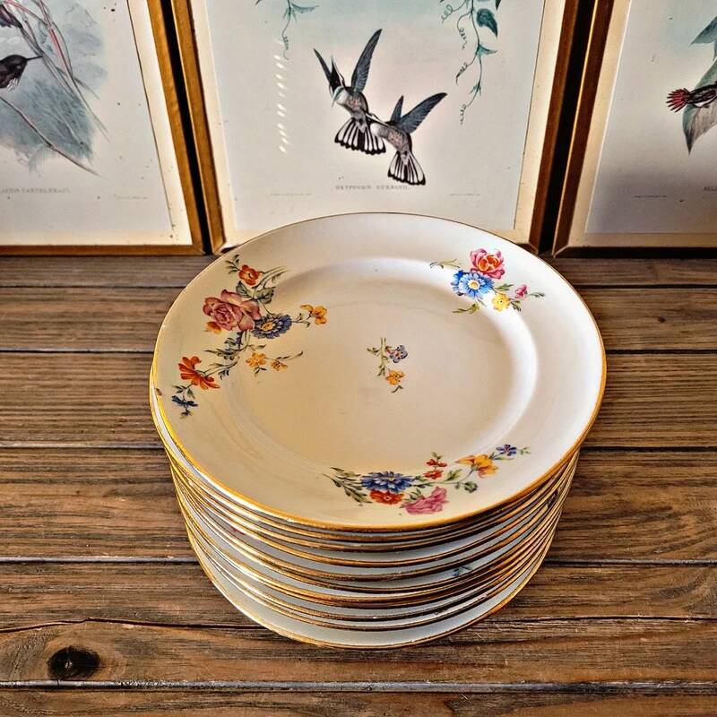 12 M8S France porcelain dessert plates, floral design
