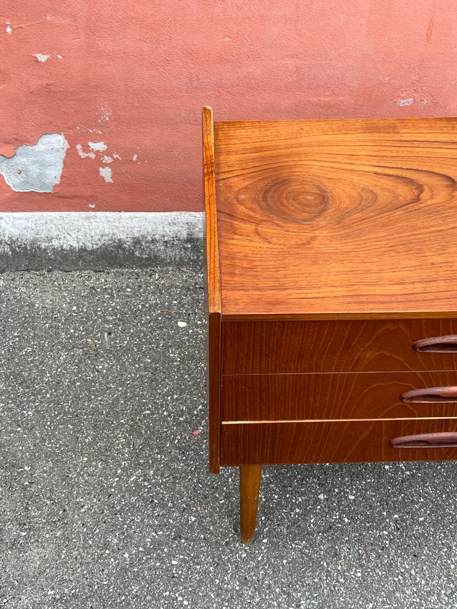 Vintage Danish teak chest of drawers / bedside table, mid-century modern, 1960.
