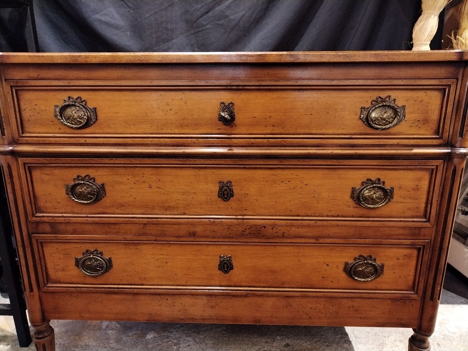 Chest of drawers 3 drawers Louis XVI style