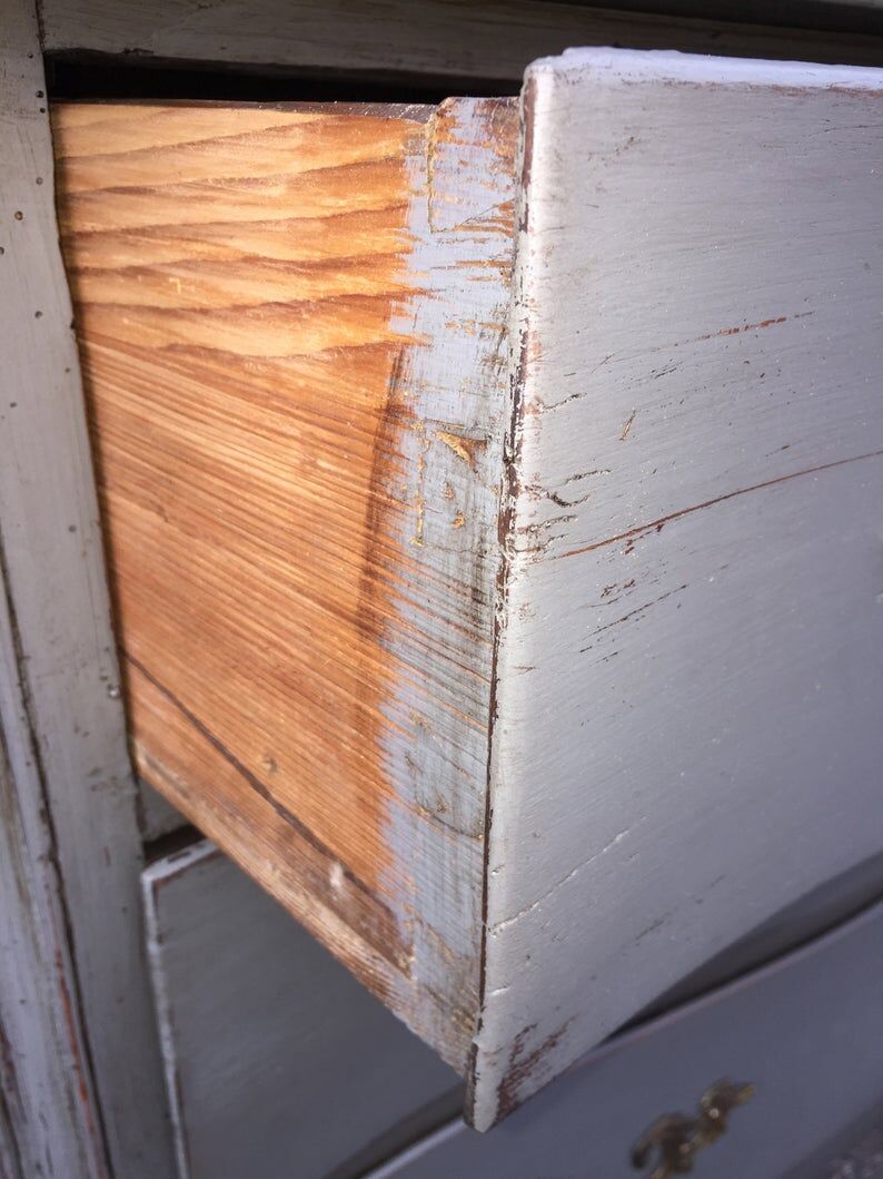 Louis XV rococo curved commodus