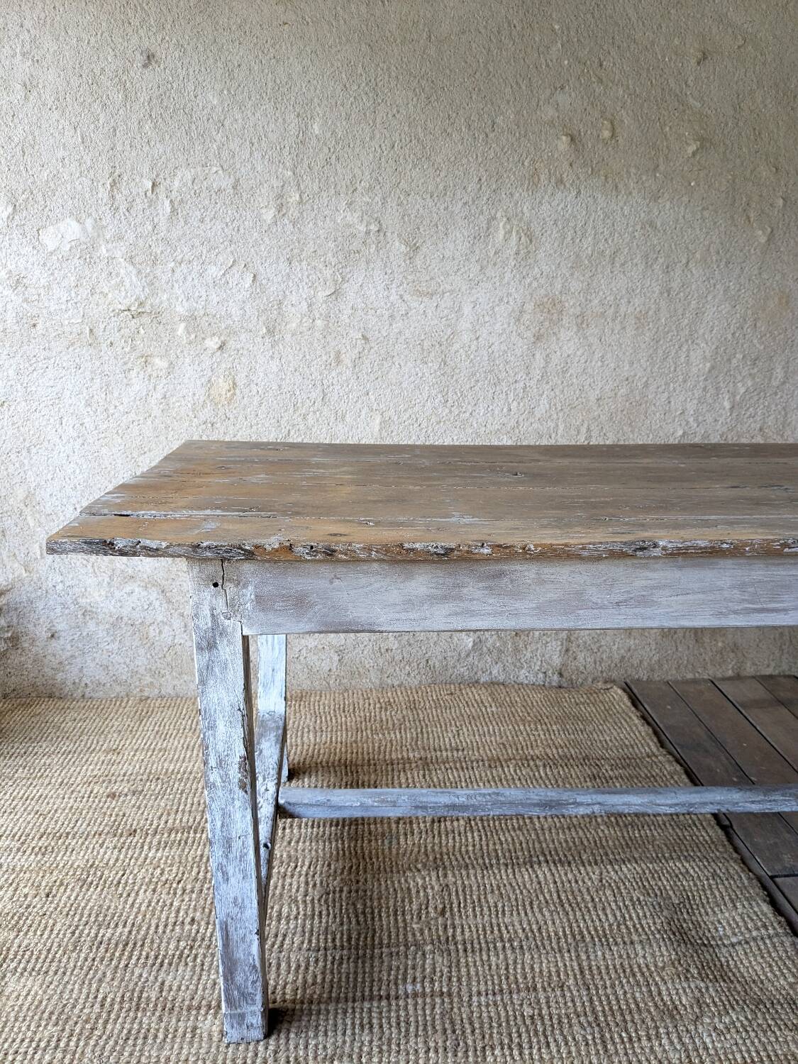 Large farm table for 10 people