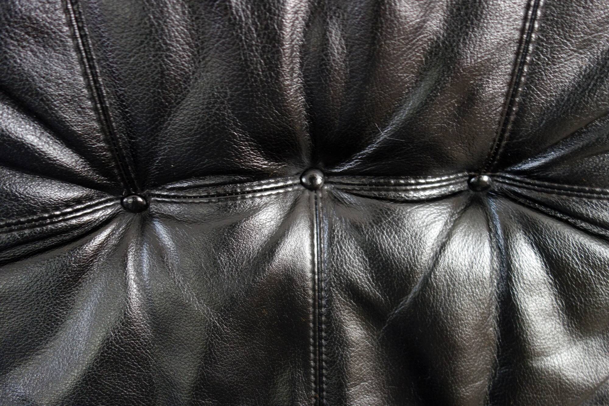 Pair of leather Siesta armchairs by Ingmar Relling for Westnofa, 1970s