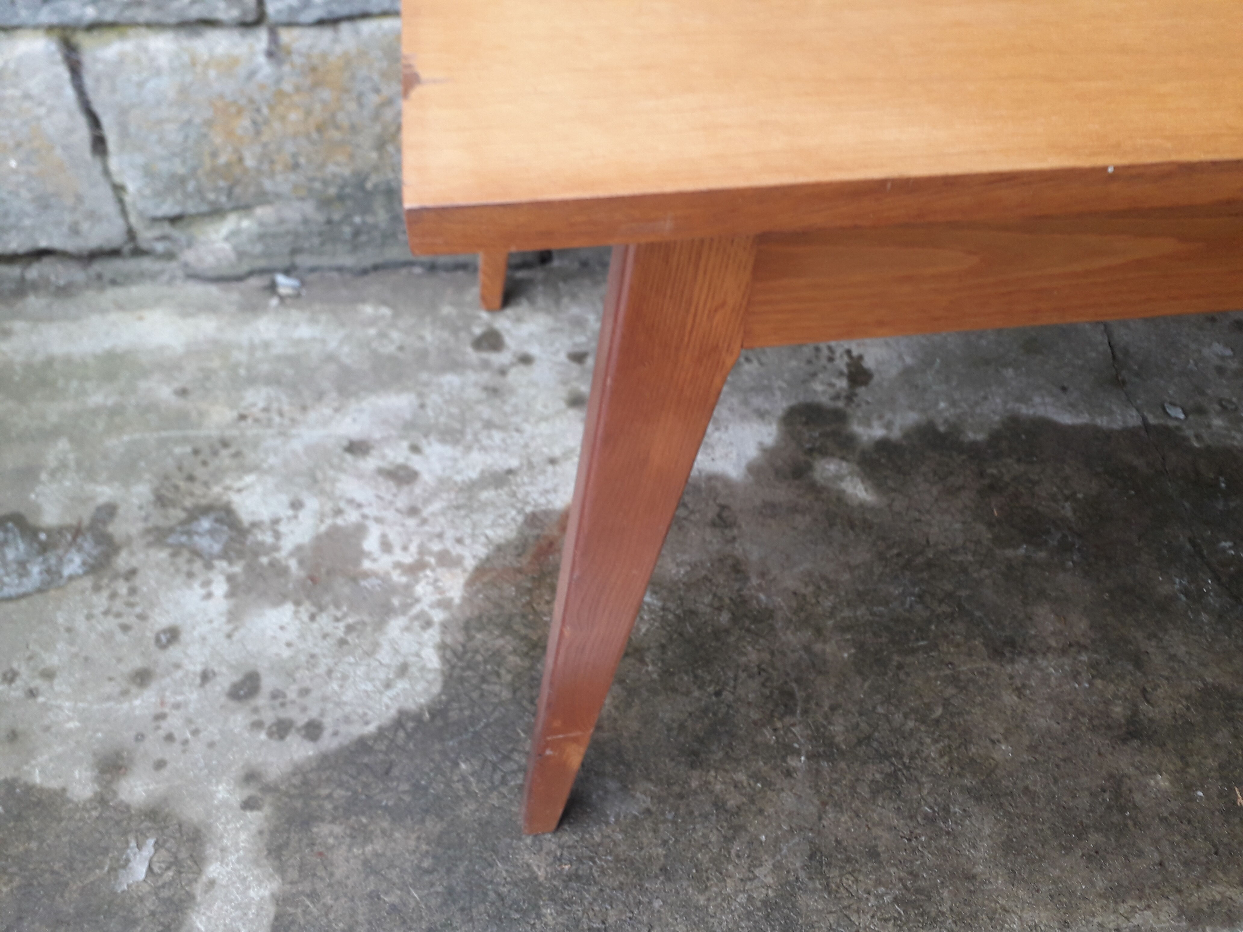 Table à manger années 50 pieds compas