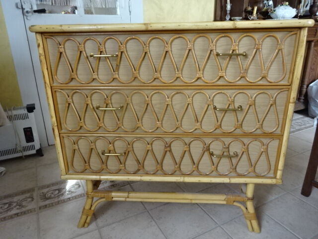 Rattan chest of drawers