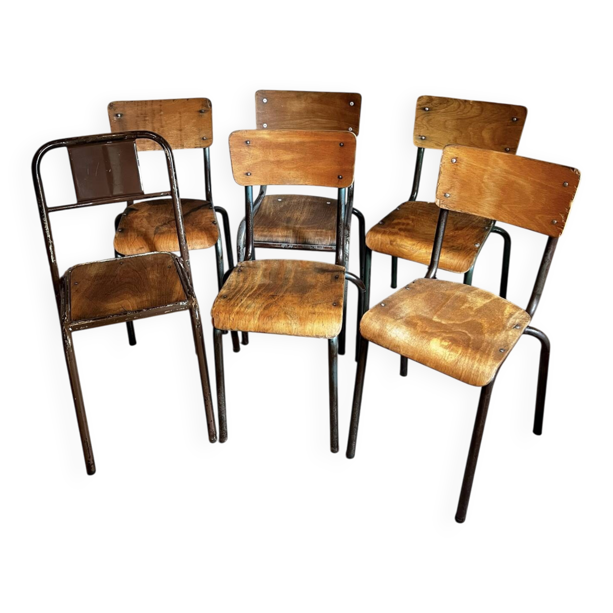 Lot de 6 chaises d’école rénovées 