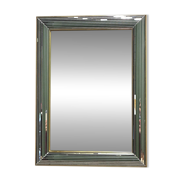 Miroir « Disco » DeKnudt des années 1980, avec cadre biseauté à plusieurs niveaux et bordure dorée.