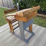 School desk with height-adjustable seat