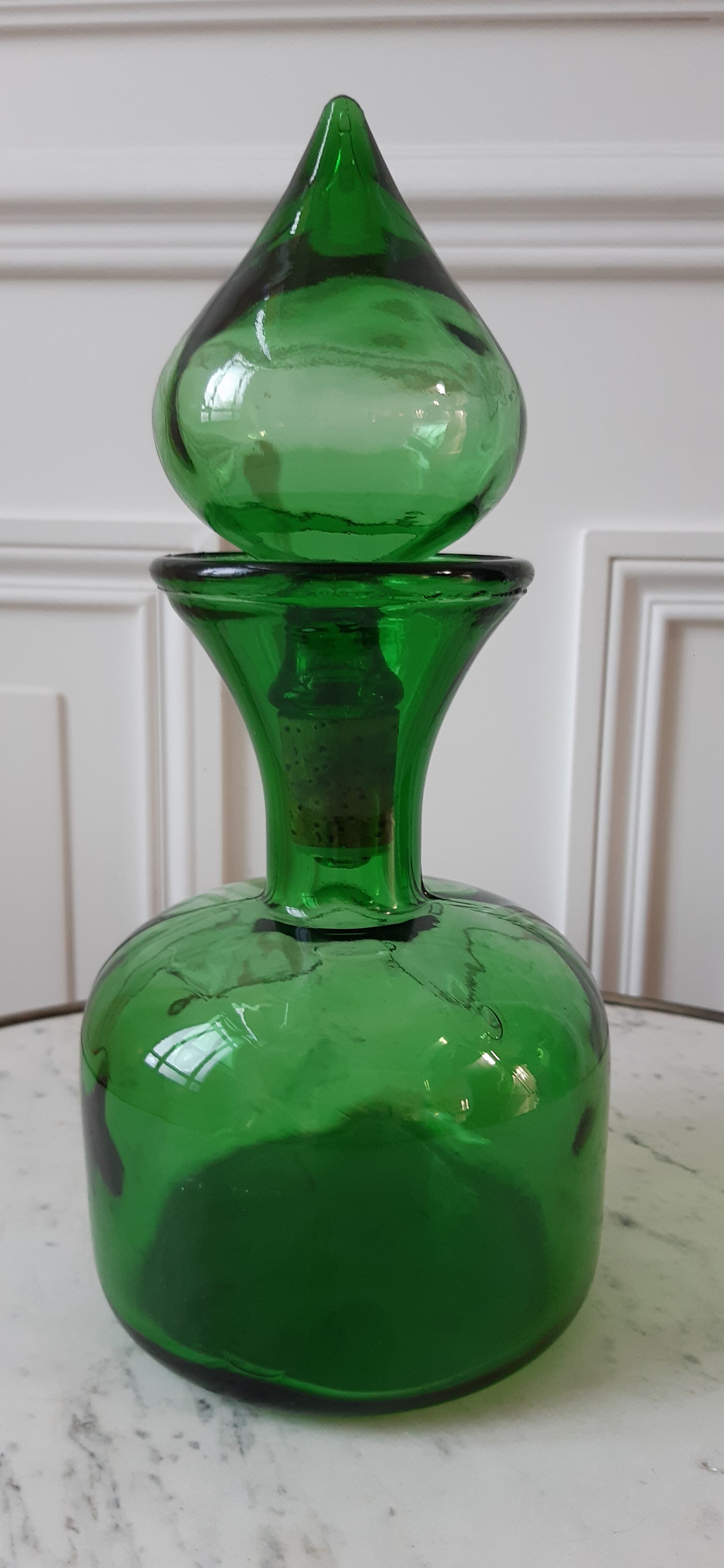 Carafe italienne en verre vert années 70