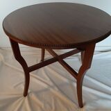 Round trundle tables