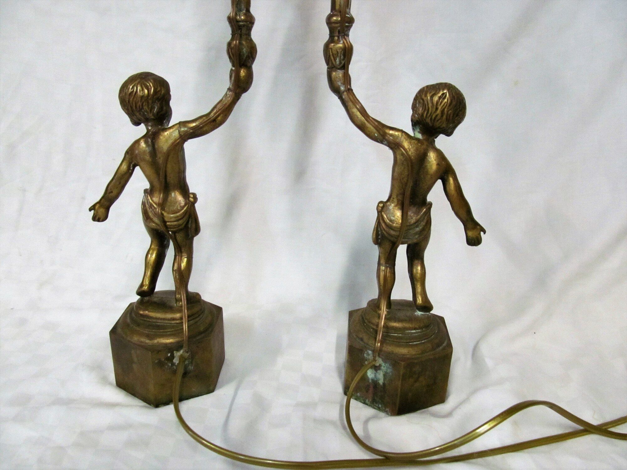 Paire de lampes en bronze