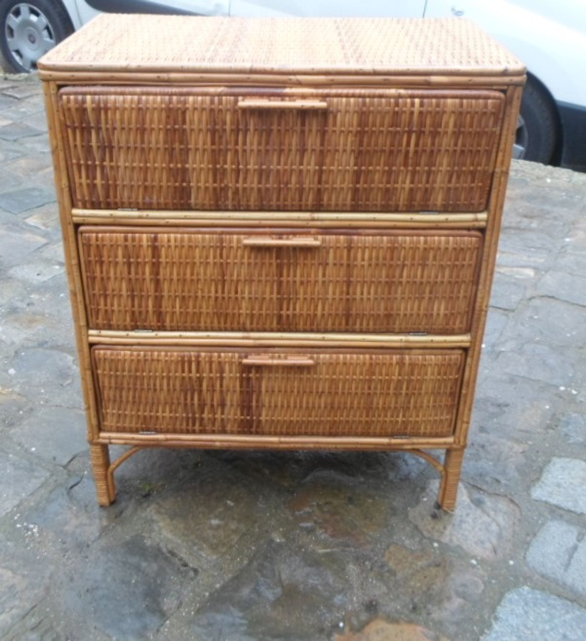 Commode Vintage bois et rotin naturel tressé