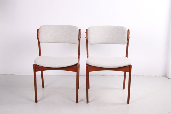 Paire de chaises en teck par Erik Buch pour Odense Maskinsnedkeri / O.D. Møbler modèle 49, années 1960