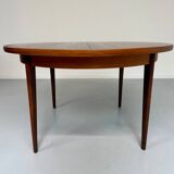 Table de repas a rallonge en teck design scandinave  Niels Otto Moller