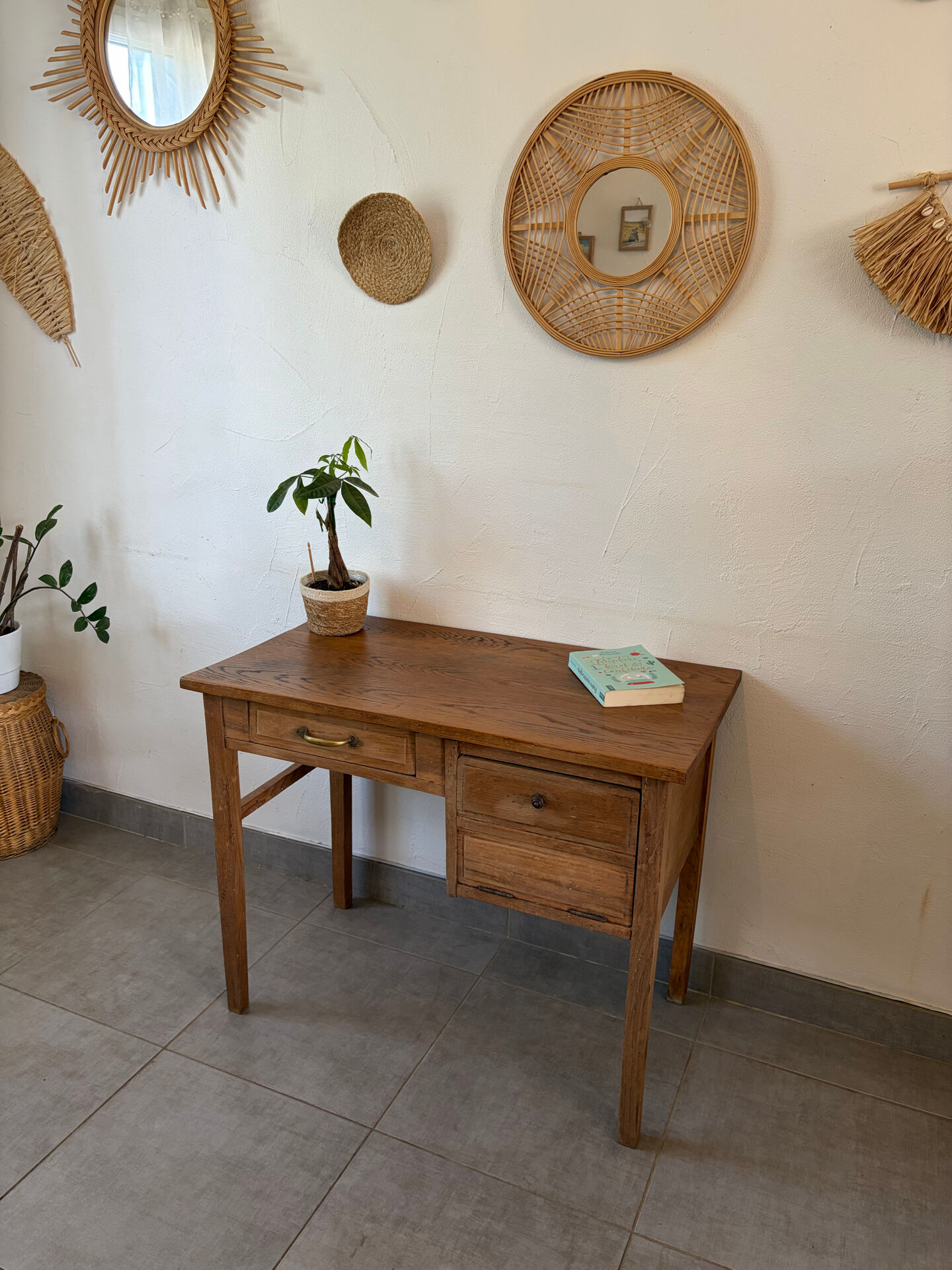 Charmant petit bureau vintage en chêne